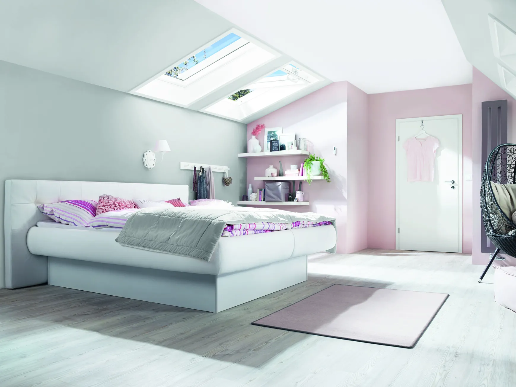 Dekoration für Zuhause, Drinnen, Innenarchitektur, Dachboden, Bett